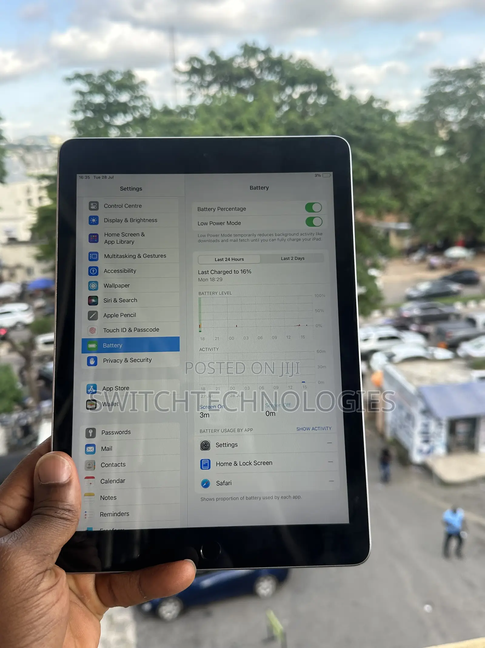 Apple iPad 9.7 32 GB Gray