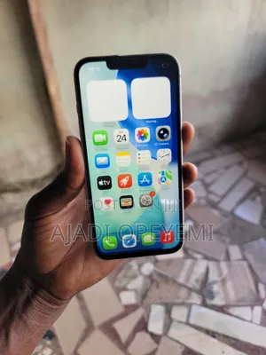 Apple iPhone 13 256 GB White