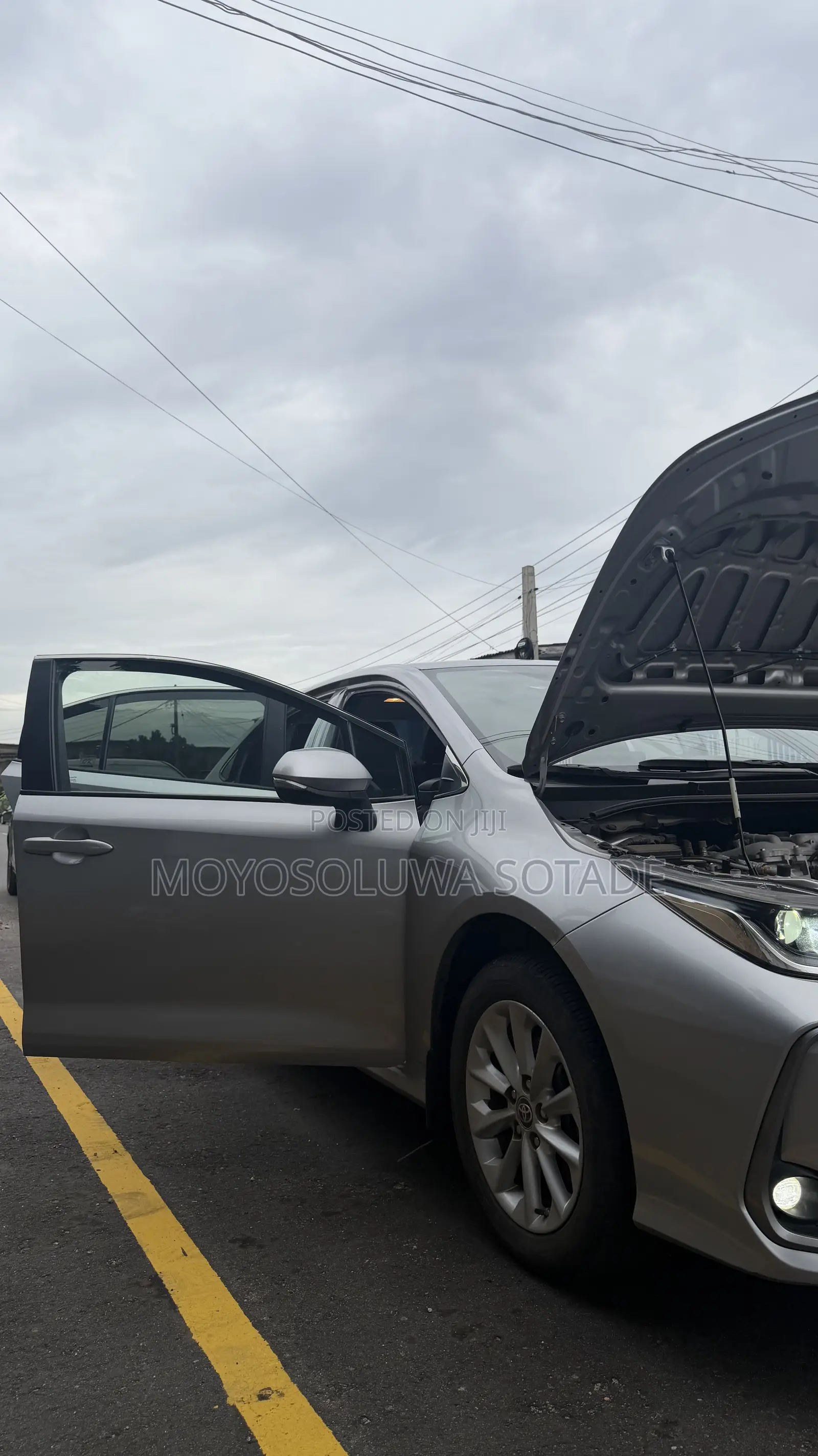 Toyota Corolla 2025 Silver