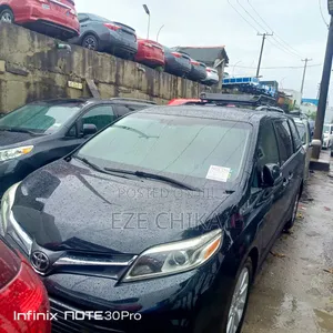 Toyota Sienna 2019 Black