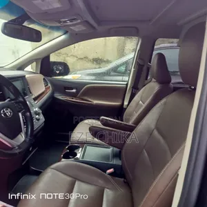 Toyota Sienna 2019 Black