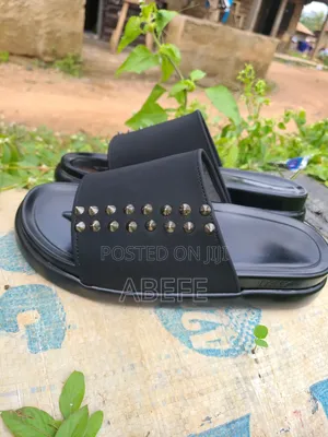 Skipper Footwear