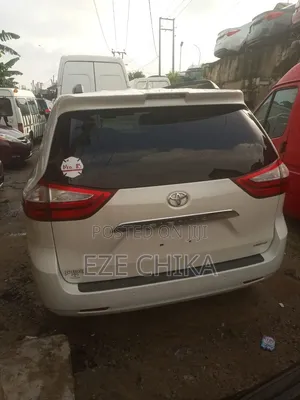 Toyota Sienna 2019 White