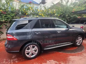 Mercedes-Benz M Class 2013 Blue