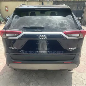 Toyota RAV4 2019 Blue