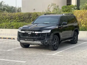 Toyota Land Cruiser 2022 Black