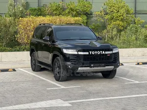 Toyota Land Cruiser 2022 Black