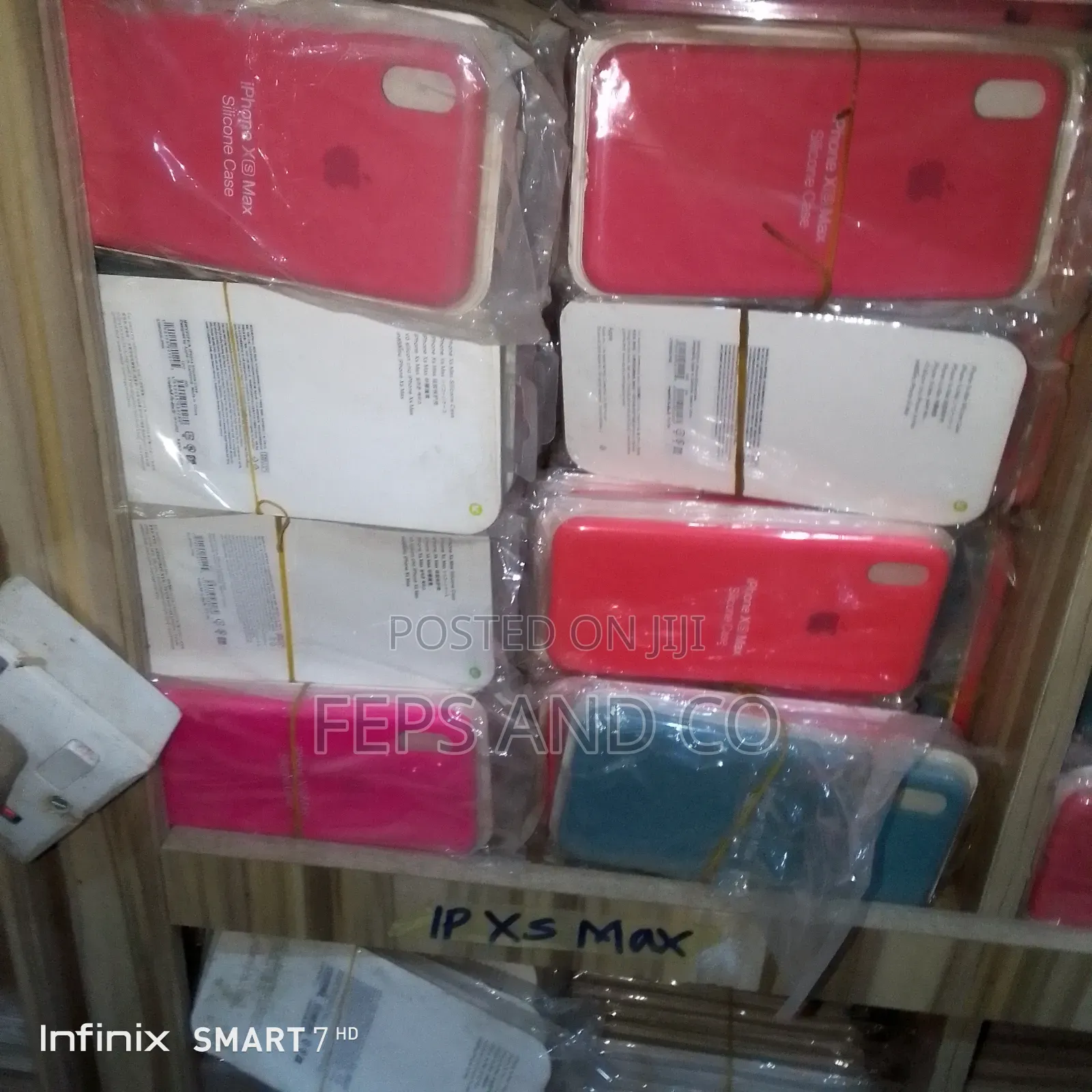 iPhone Pouches
