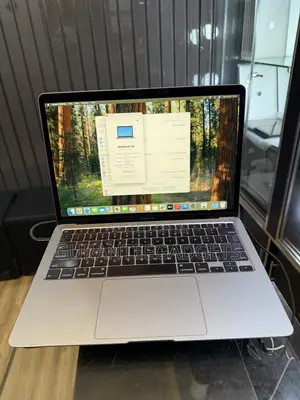 Laptop Apple MacBook Air 2020 16GB Intel Core i7 SSD 256GB