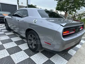 Dodge Challenger 2016 Silver