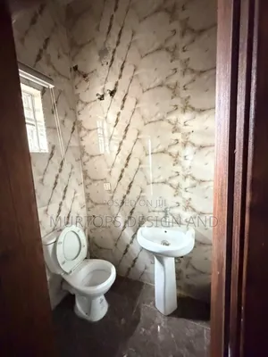 Mini Flat in Victoria Gardens for rent