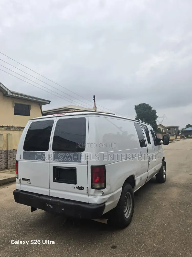 Ford E350 2014 White