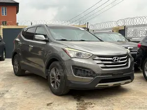 Hyundai Santa Fe 2015 Gold