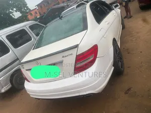 Mercedes-Benz C350 2009 White