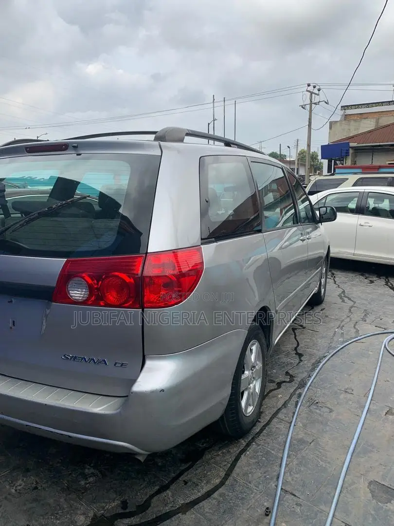Toyota Sienna CE AWD 2007 Gray