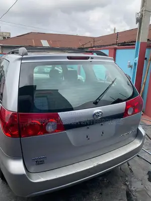 Toyota Sienna CE AWD 2007 Gray