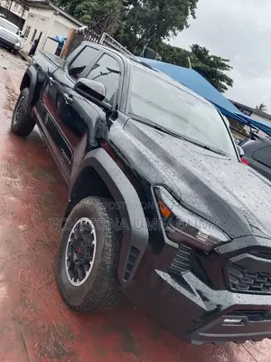 Toyota Tacoma TRD Sport Double Cab 6.1 ft. SB 2025 Black