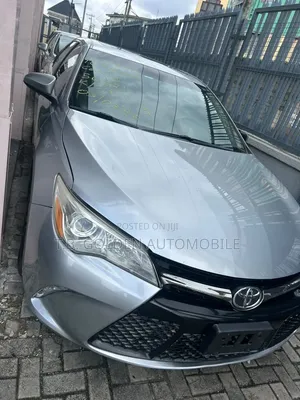 Toyota Camry 2016 Silver