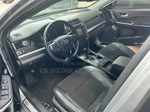 Toyota Camry 2016 Silver