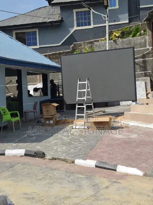 Outdoor Bar Screen