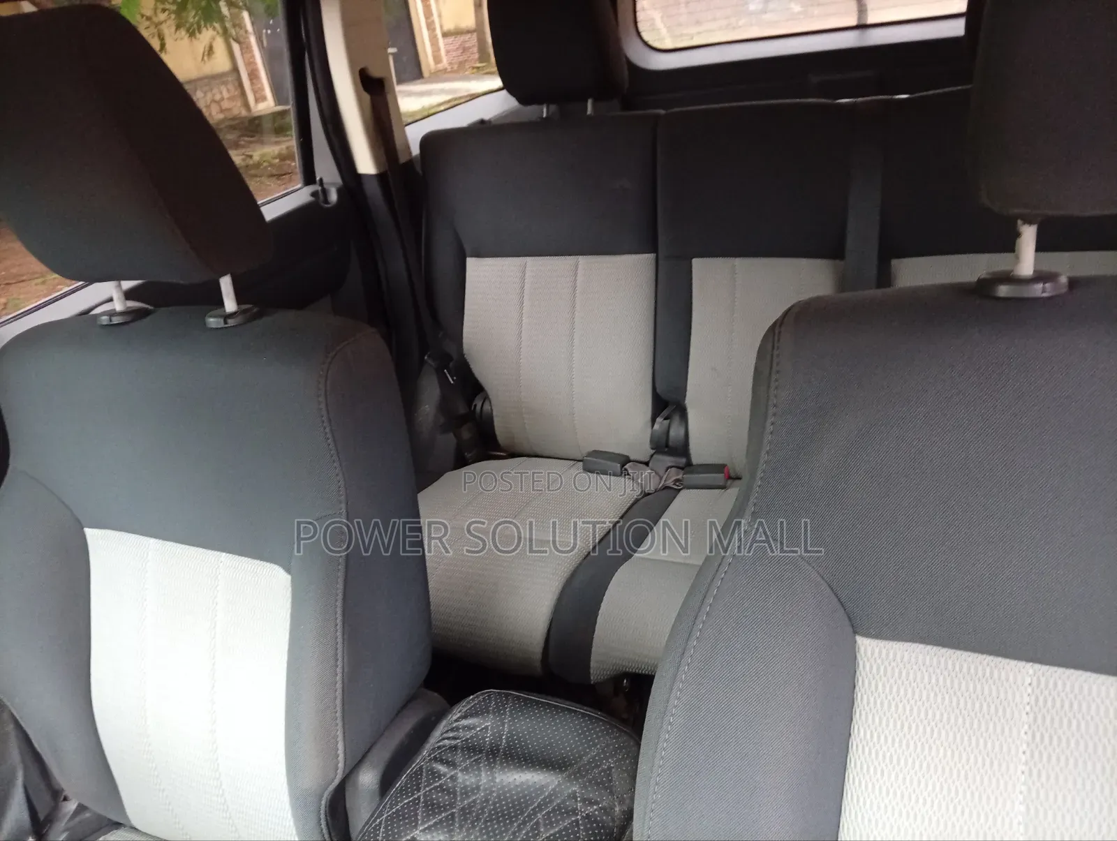 Dodge Nitro 2012 Silver