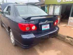 Toyota Corolla 2004 Blue