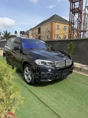 BMW X5 xDrive50i 4dr SUV AWD (4.4L 8cyl Turbo 8A) 2015 Blue