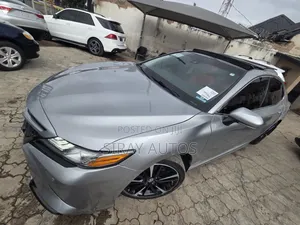 Toyota Camry 2018 Gray
