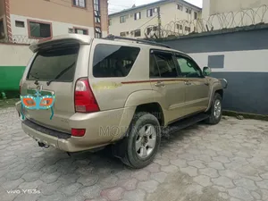 Toyota 4-Runner 2005 Gold