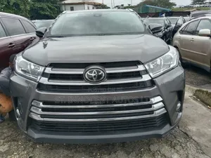 Toyota Highlander 2018 Gray