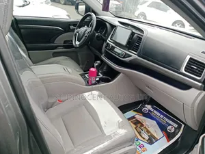 Toyota Highlander 2018 Gray