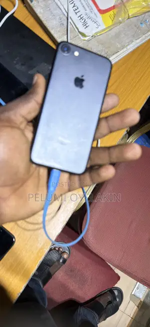 Apple iPhone 7 32 GB Black