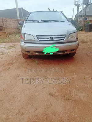 Toyota Sienna XLE 2002 Silver