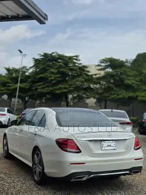 Mercedes-Benz E400 2018 White