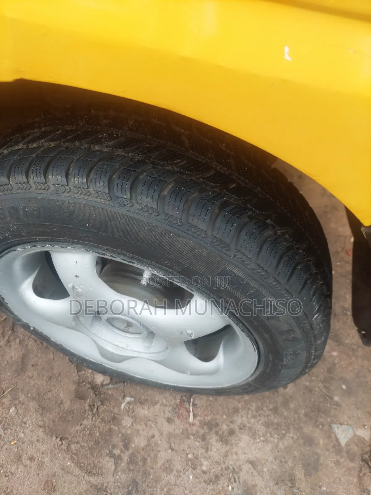 Suzuki Every 2010 Yellow