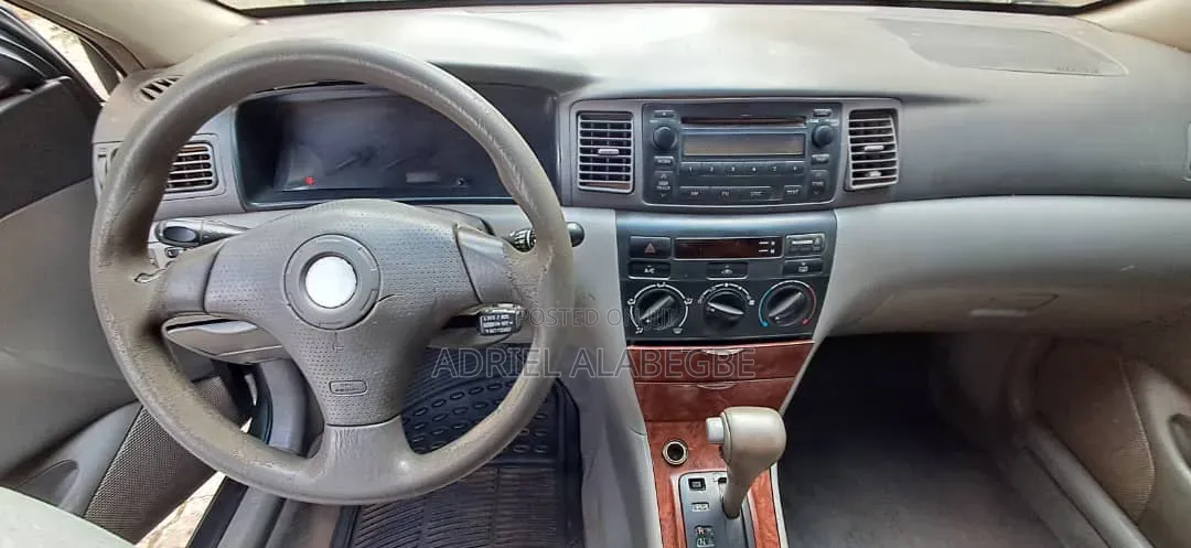 Toyota Corolla 2005 Green