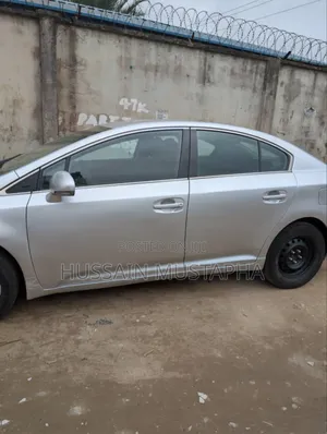 Toyota Avensis 2.0 Advanced Automatic 2010 Silver