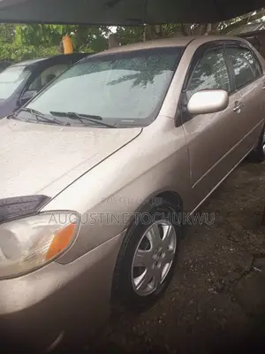Toyota Corolla LE 2004 Gold