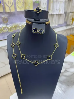 Women's Fashion Necklace Set – Elegant Jewellery