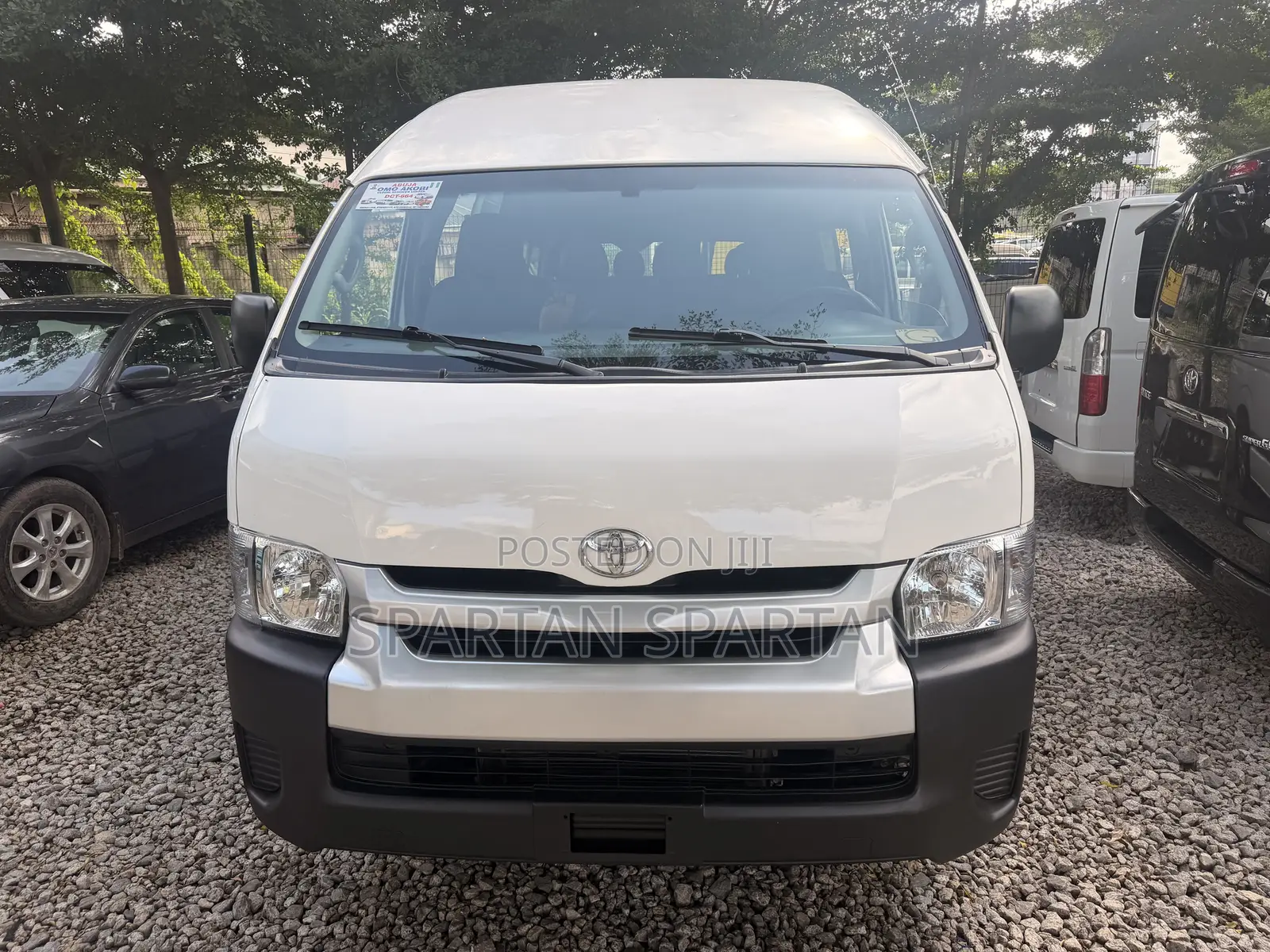 Toyota HiAce 2013 White