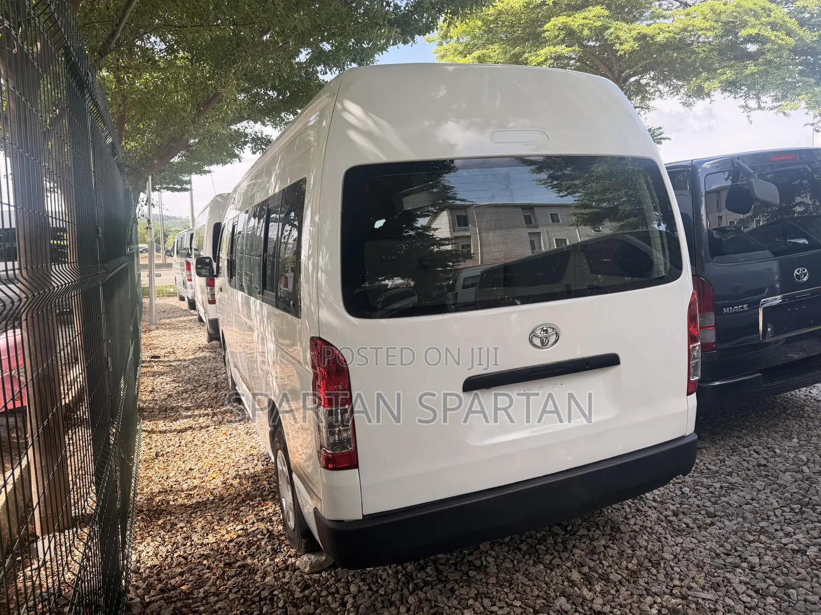 Toyota HiAce 2013 White