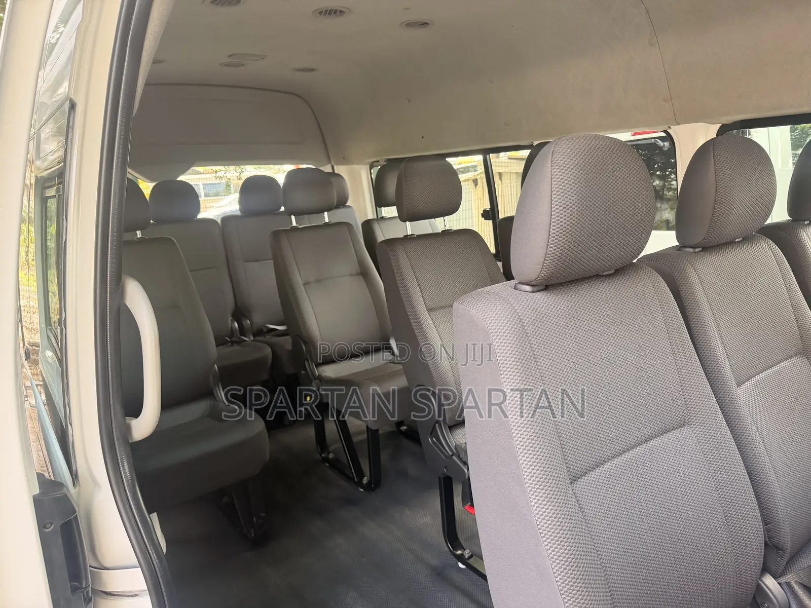 Toyota HiAce 2013 White