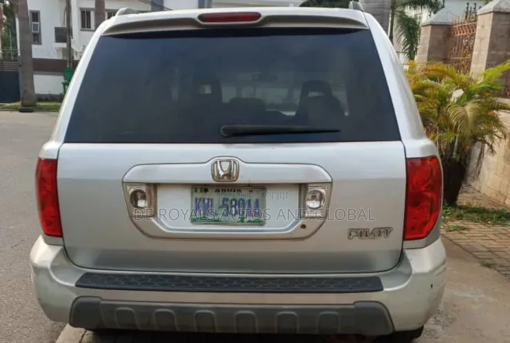 Honda Pilot 2004 Silver