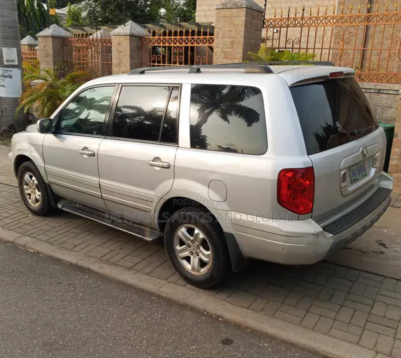 Honda Pilot 2004 Silver