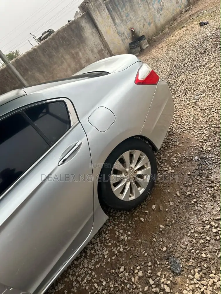 Honda Accord 2013 Silver