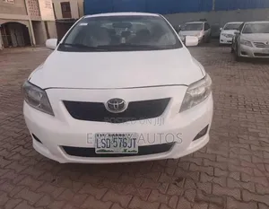 Toyota Corolla 2010 White