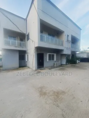 4rooms Office Space With 2 Toilets on a Tarred Road 1st Floor