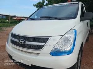 Hyundai H1 2009 White