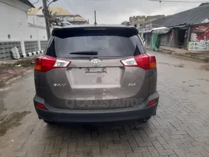 Toyota RAV4 2014 Brown