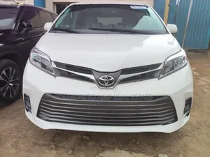 Toyota Sienna 2020 White
